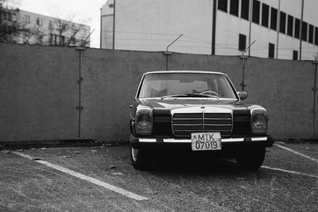 ベンツ旧車　白黒写真